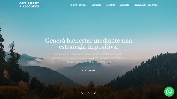 Captura de pantalla de la página principal de una página web con un llamado a la acción a contactarse con el estudio.